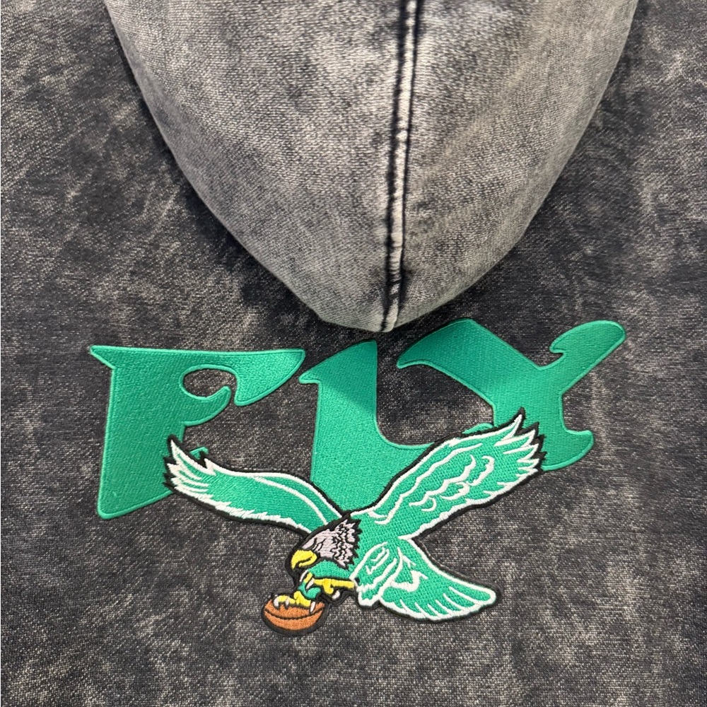 Philadelphia Eagles Zip Up Hoodie - Picture 3 of 4